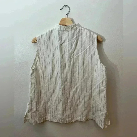 Stripped Linen button down sleeveless top 1x - Picture 5 of 7